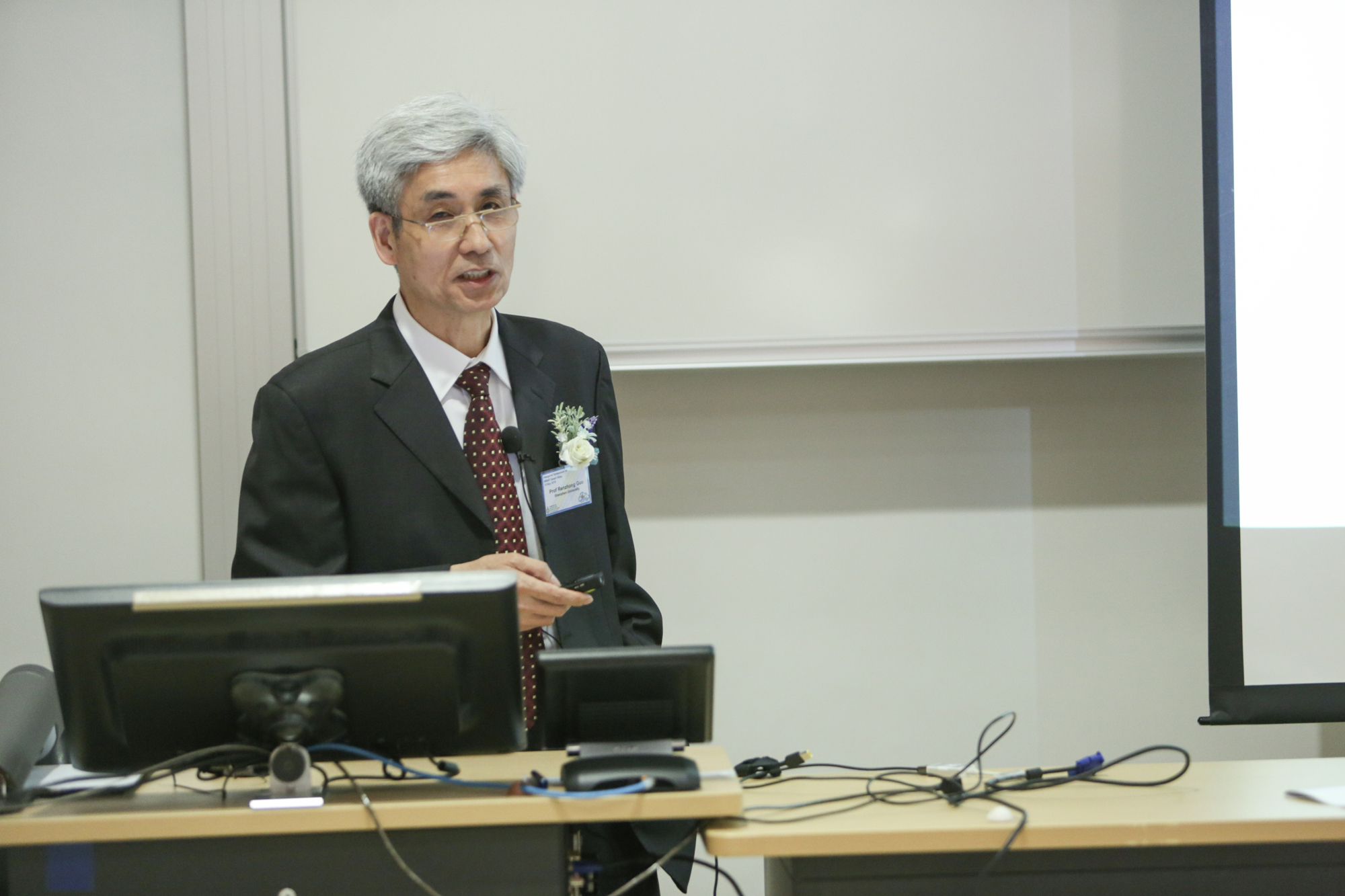 Prof Renzhong Guo, Member of Chinese Academy of Engineering, and Vice-President of both China Land Science Society and Chinese Society for Urban Studies, highlights the importance of Virtual Geographic Environment in the development of smart cities.