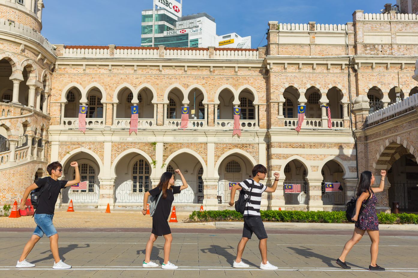 David Or (first left) decided to jump out of his comfort zone and became an exchange student at the National University of Singapore for one semester in year 3. 