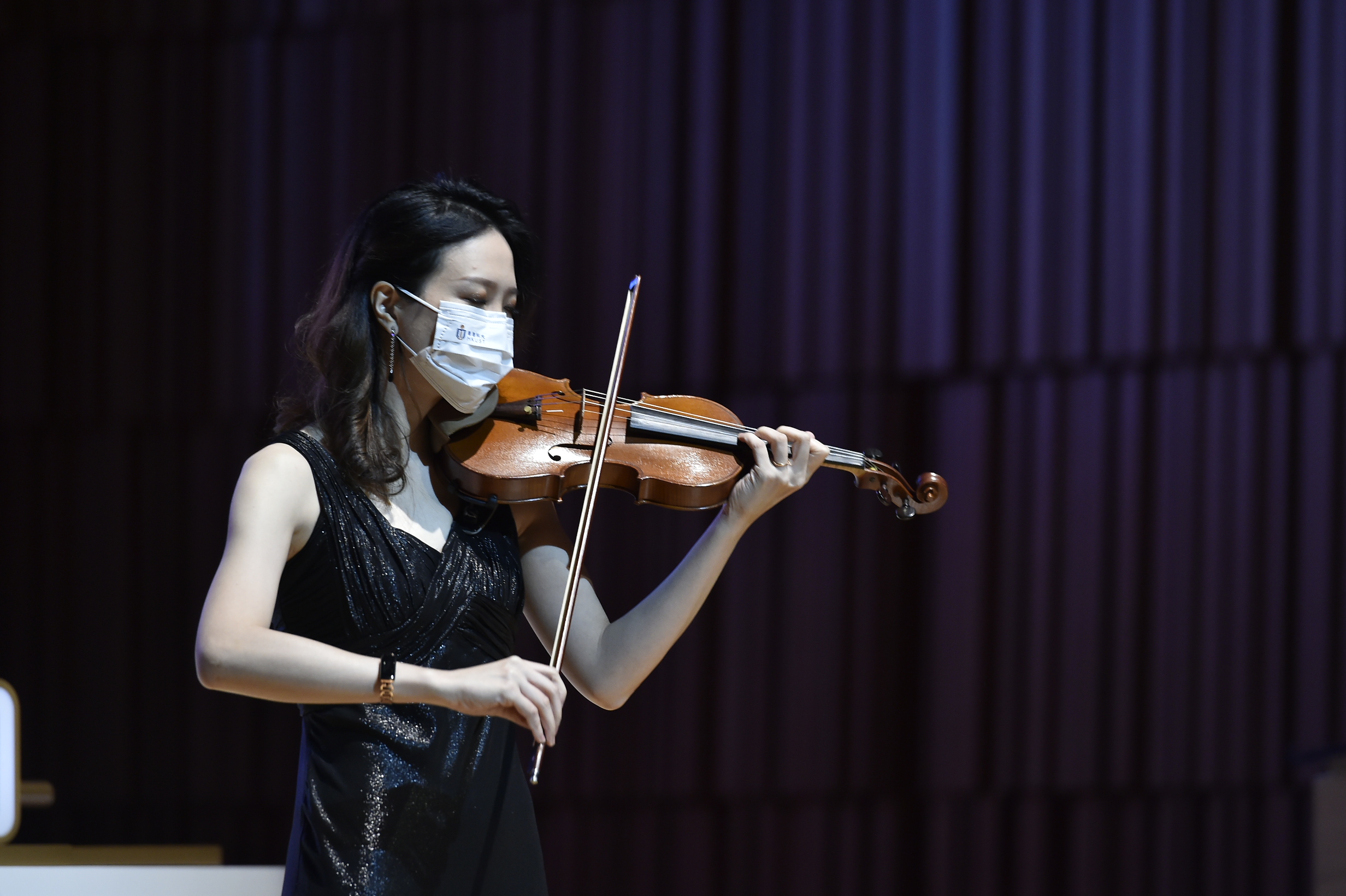 Violin performance: Bamboo Stem and Jasmine Flower