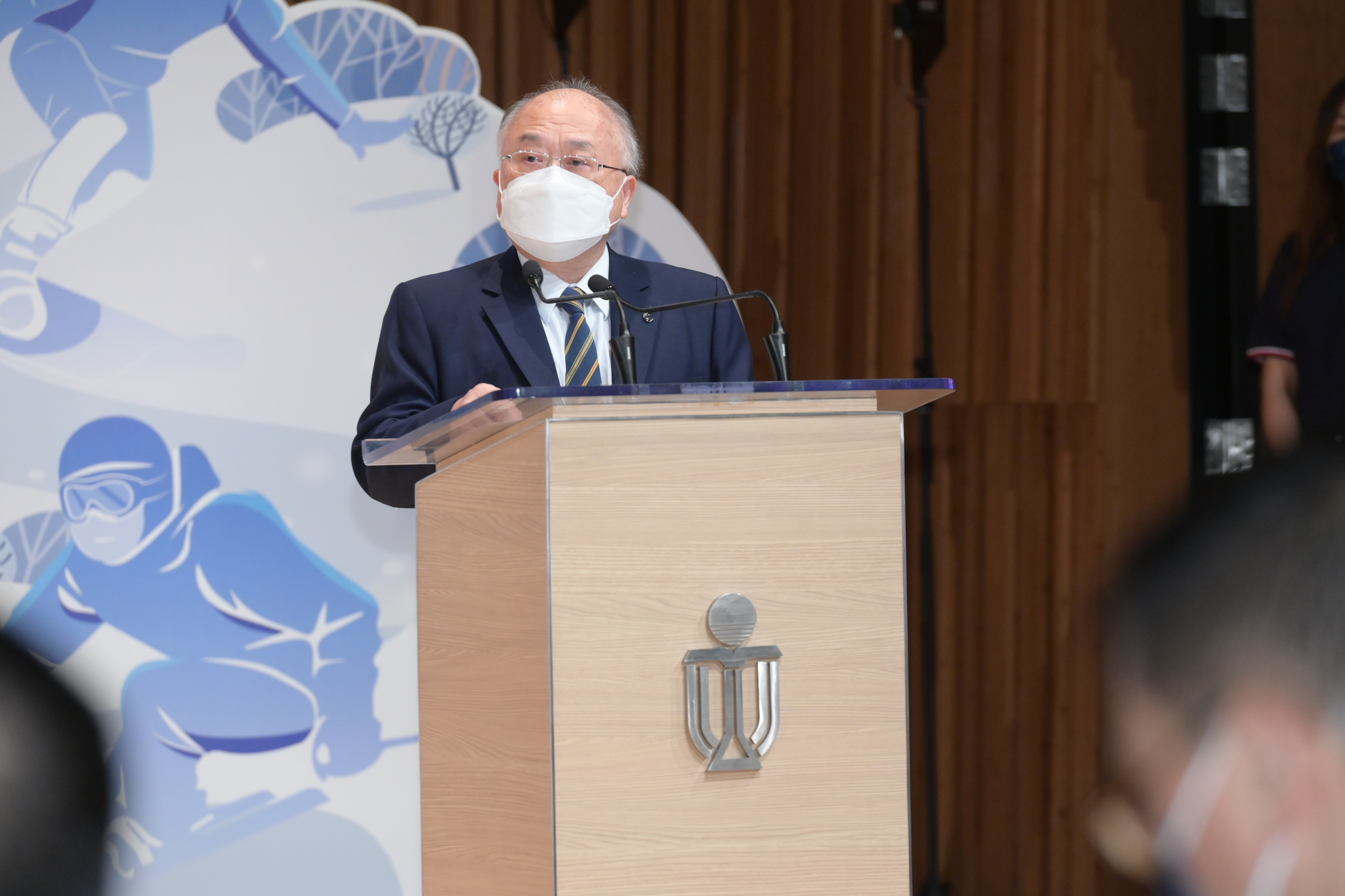 HKUST Council Chairman Mr. Andrew LIAO Cheung-Sing delivers opening remark at the event.