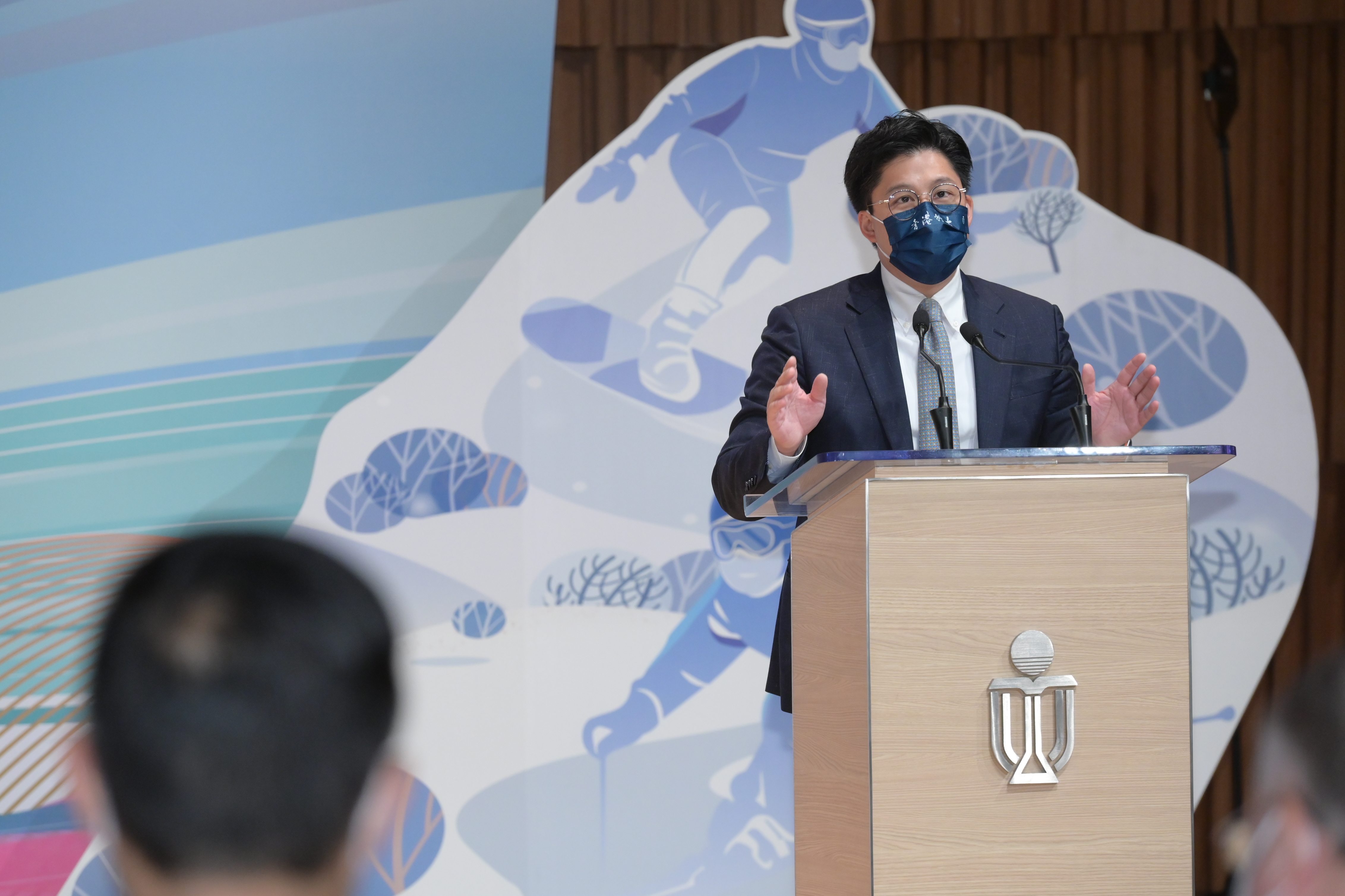 Mr. Kenneth FOK Kai-Kong, Vice President of the Sports Federation & Olympic Committee of Hong Kong delivers speech at the session