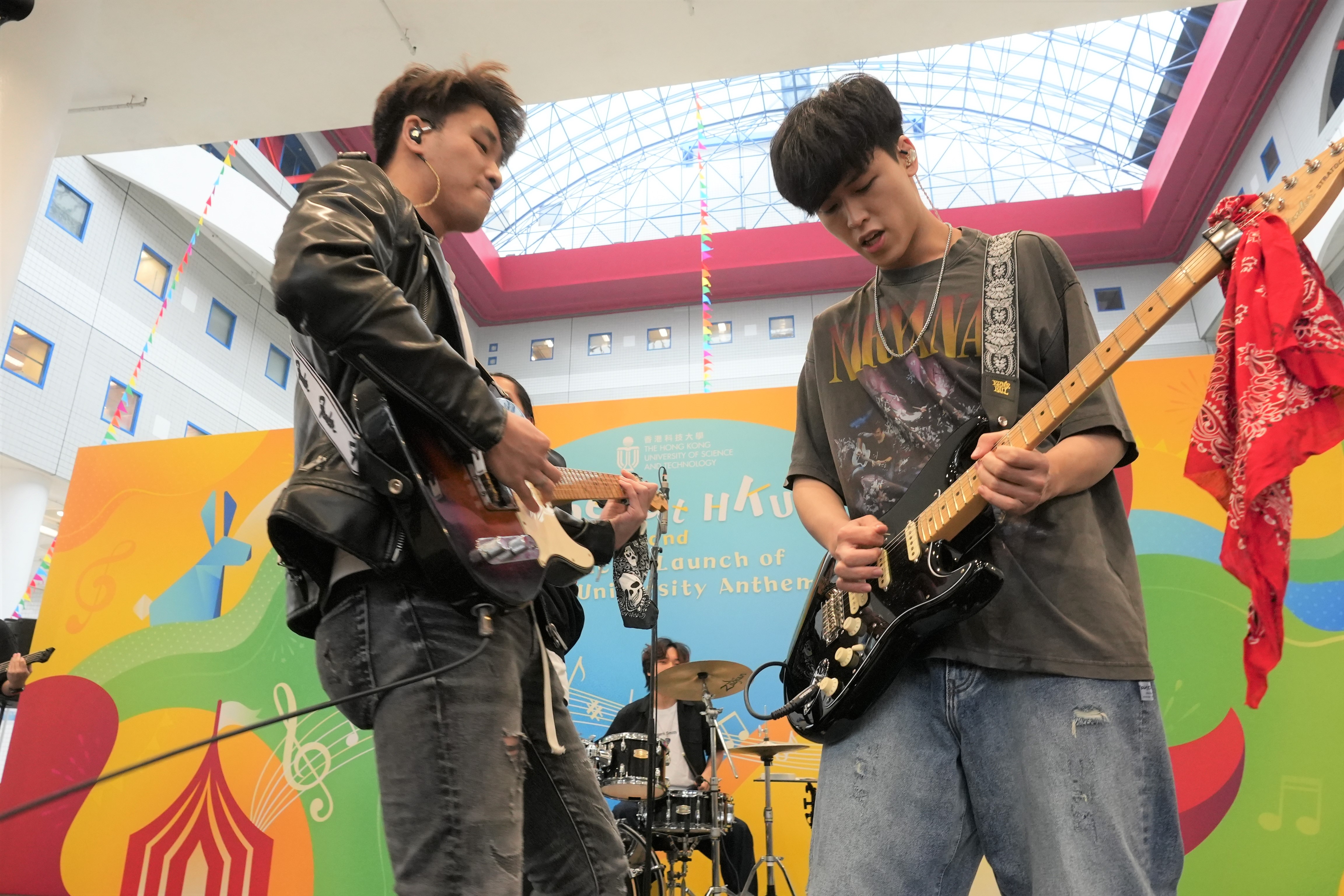 The music and dance performances by students featured in “Timeout HKUST”