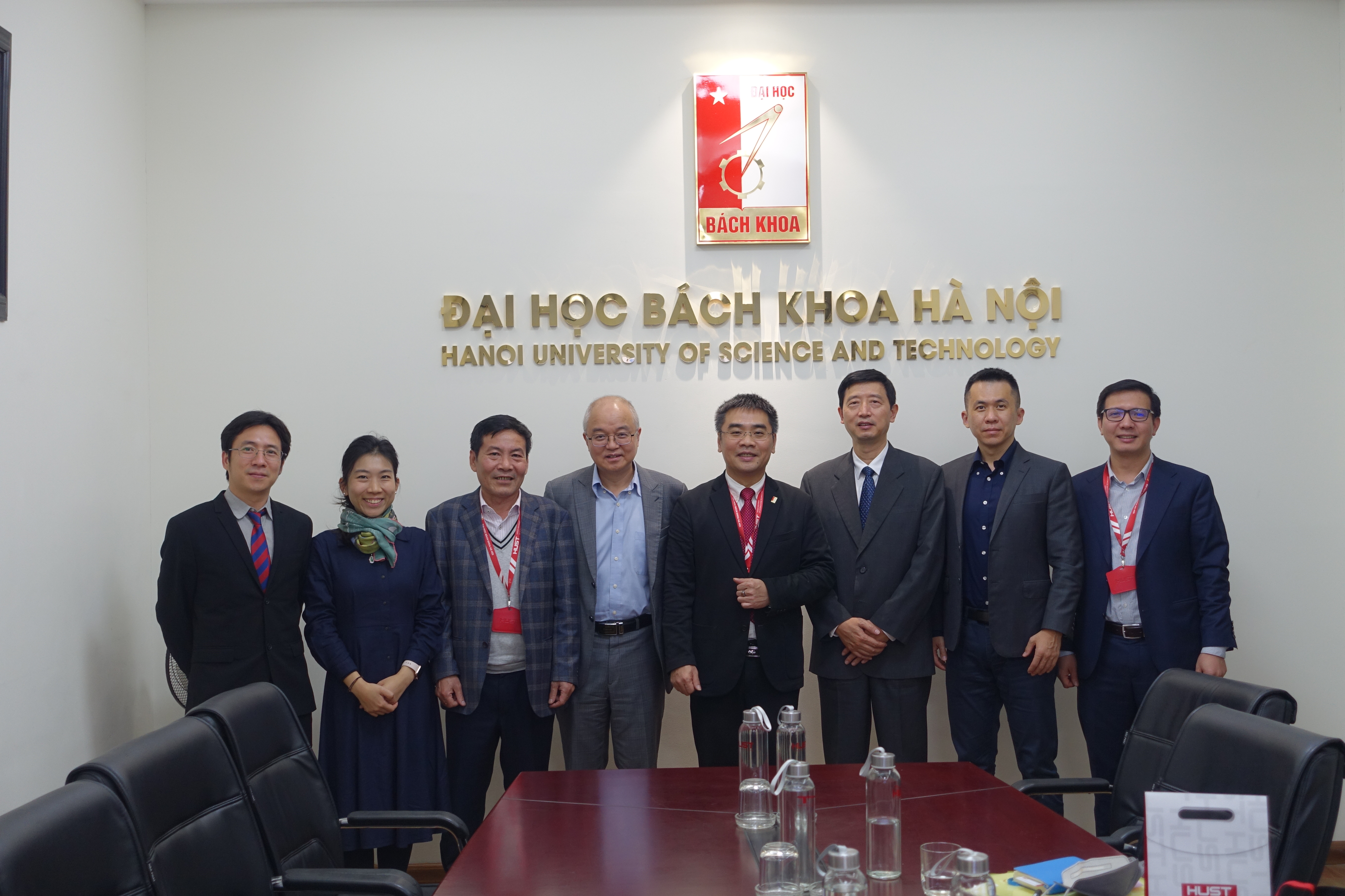 科大副校长(大学拓展)汪扬教授到访河内科技大学。
