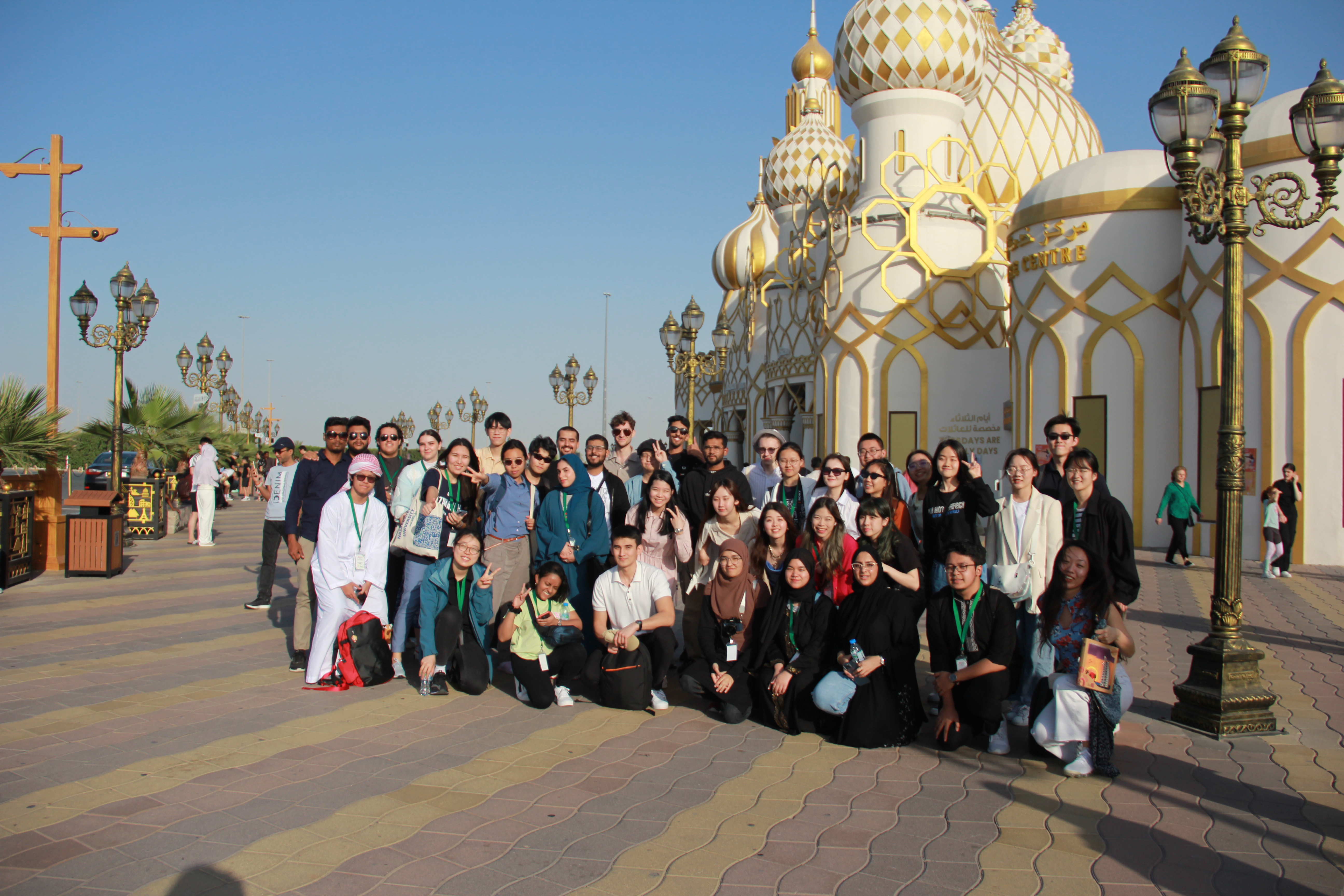 学生探索当地文化。