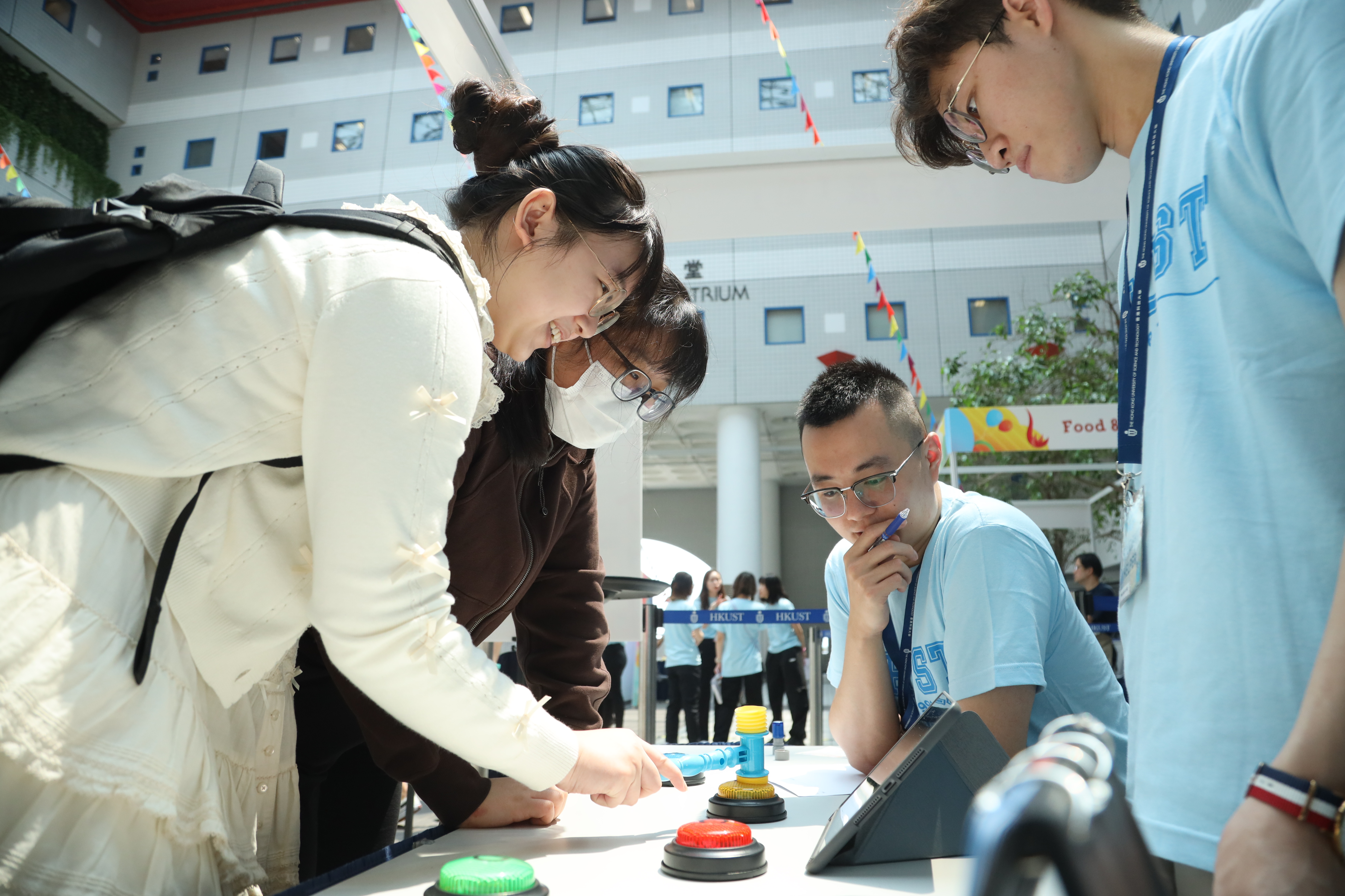 工作時工作、學習時學習、行樂時行樂，再度貫徹今年的「Timeout HKUST」活動。一眾師生和校友，一起停一停 、 玩一玩。