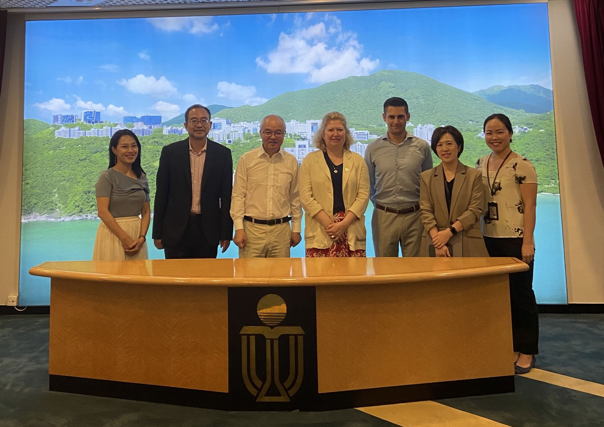 科大於6月14日迎接巴黎多菲納大學代表團到訪。