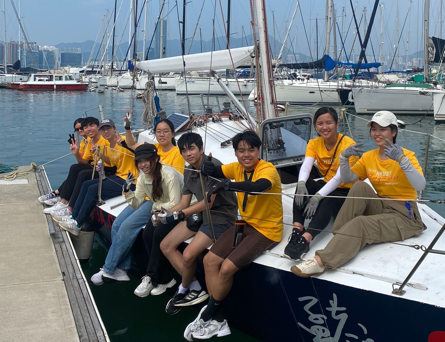 The HKUST Sail and Shine Program, co-organized by HKUST Connect and HKYSUA, offers students the exceptional opportunity of boarding a yacht to experience sailing and learn how to plan social service activities.