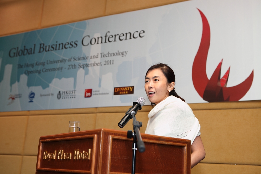 方晓明女士发表主题演讲。