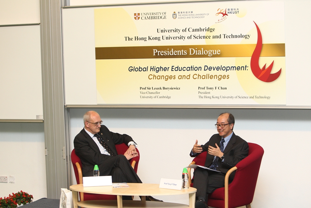 Prof Sir Leszek Borysiewicz (left) and President Tony F Chan share insights into higher education.