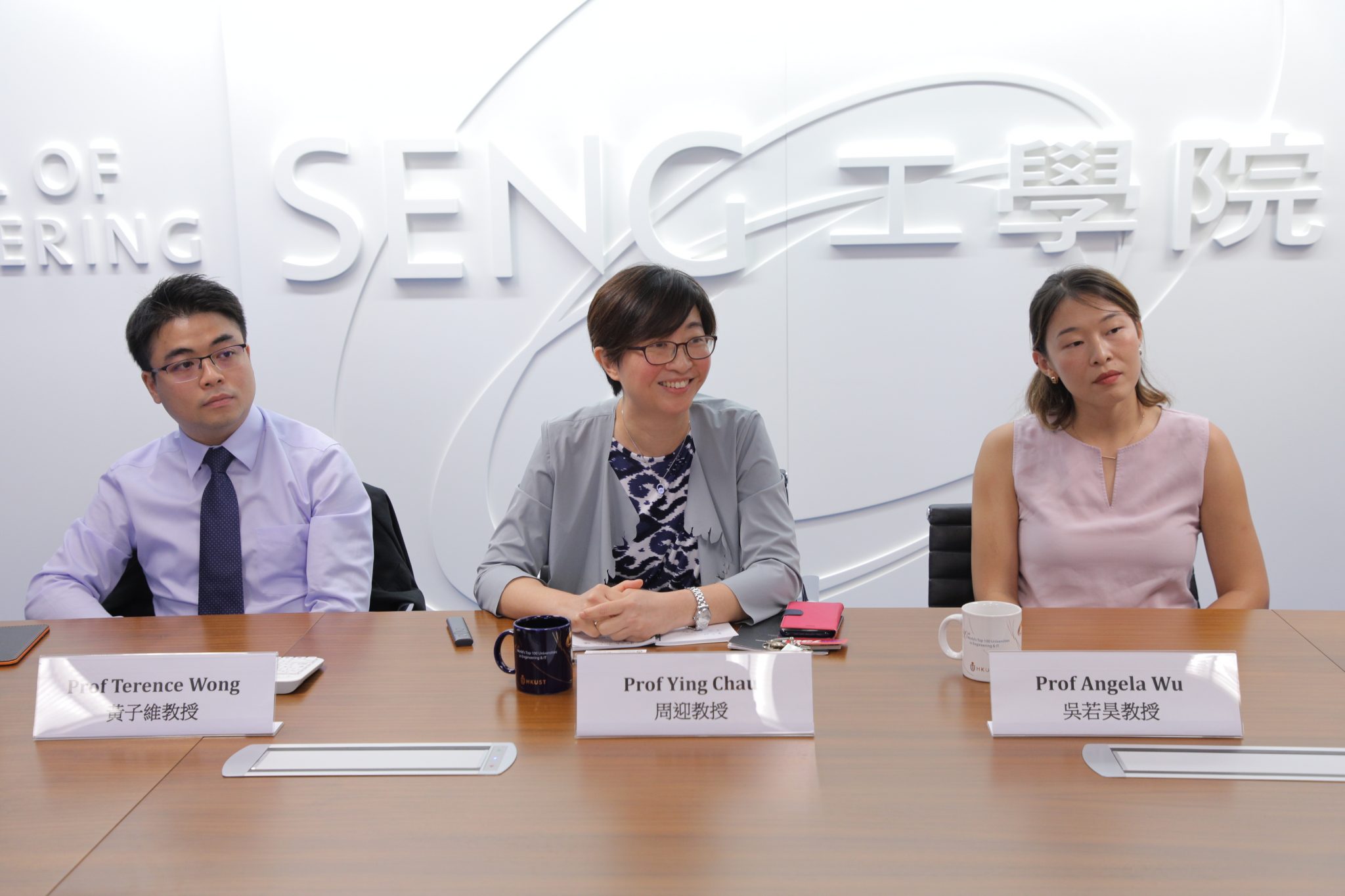  Prof Ying Chau (middle), flanked by Prof Terence Wong (left) and Prof Angela Wu, introduces the new undergraduate program in Bioengineering.