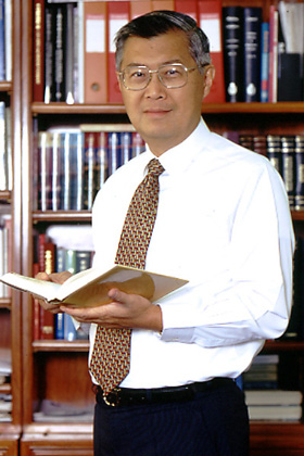 Prof Chia-Wei WOO	