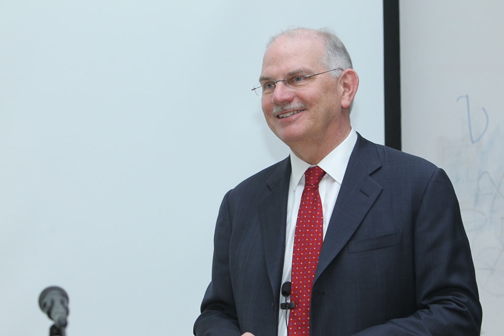 Vincent Poor教 授 主 持 傑 出 學 人 講 座	