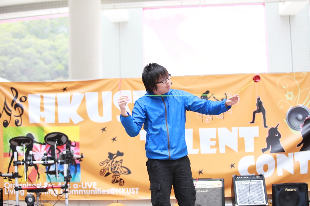  First Runner-up Chen Ka-Kit performs his yoyo antics.