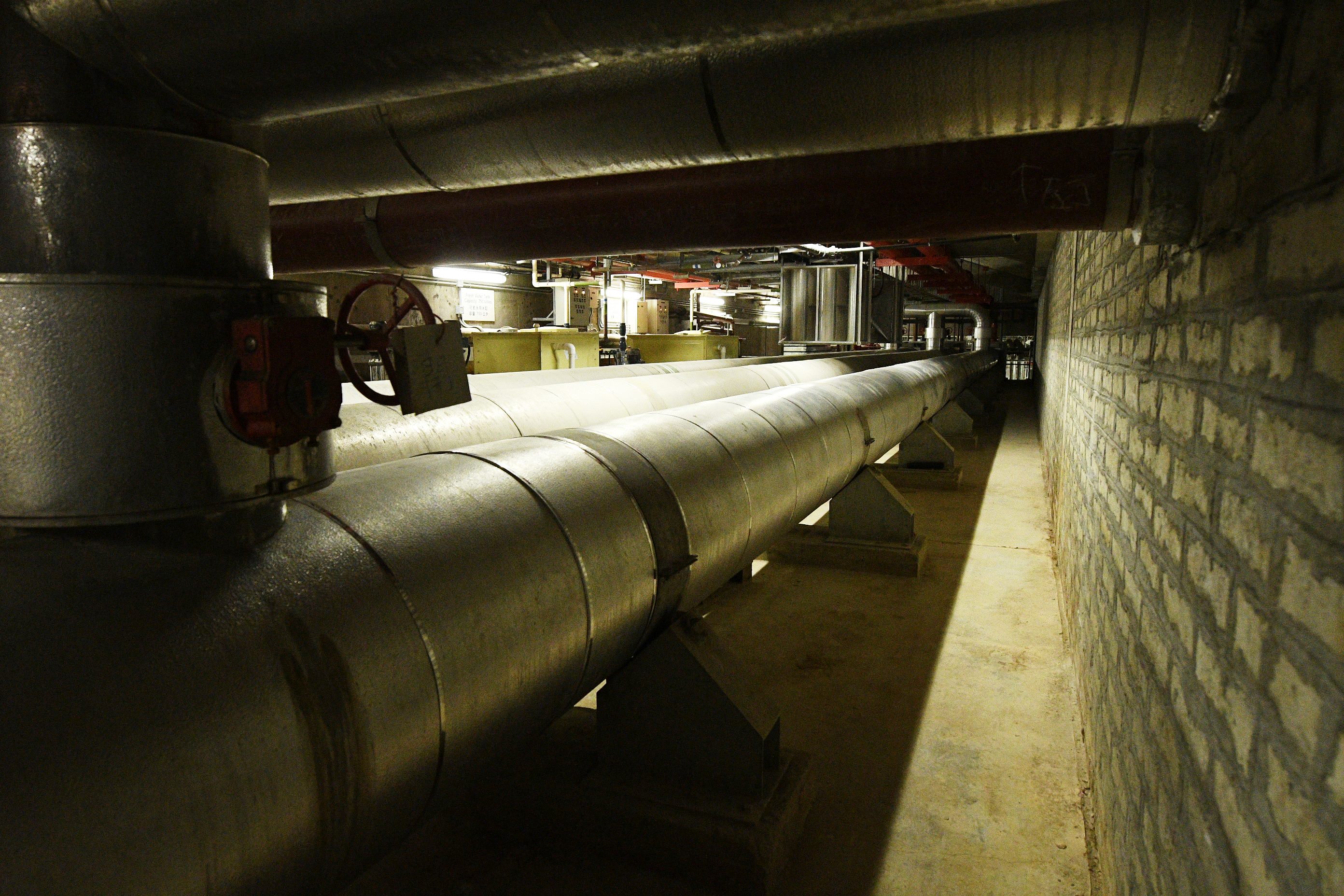  The HKUST Central Chiller Plant is extended to provide air conditioning for new buildings