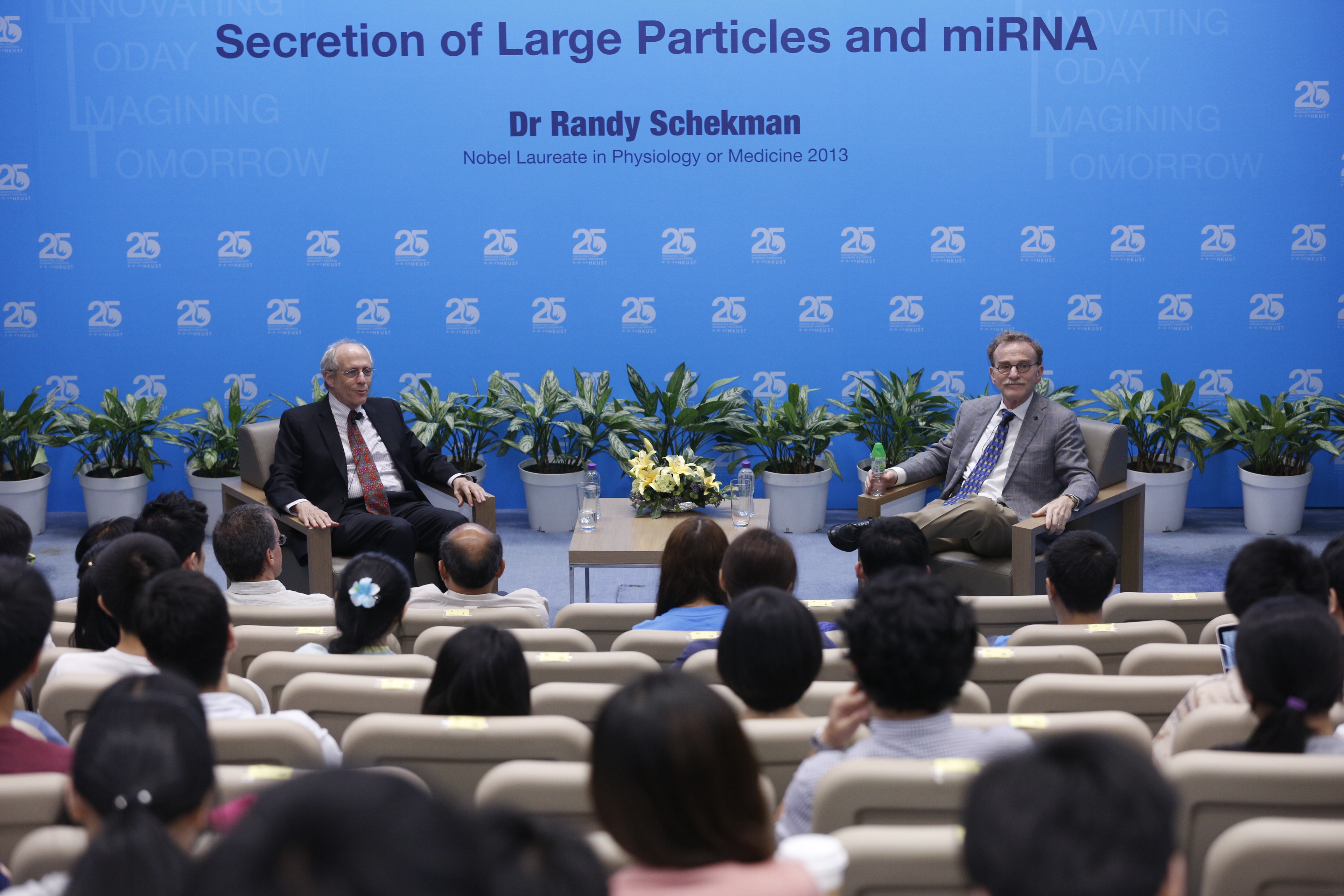  Head of Division of Life Science Prof Karl Herrup (Left) and Dr Randy Schekman