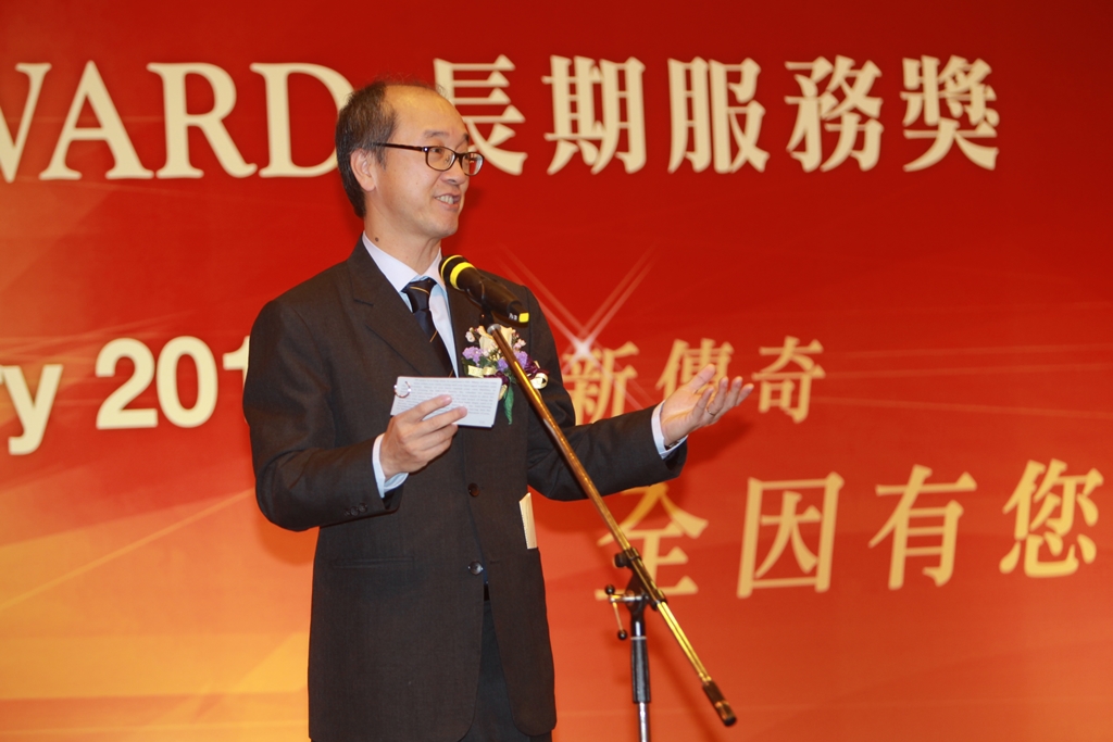  President Tony F Chan encourages colleagues to continue to contribute to HKUST and the wider community.