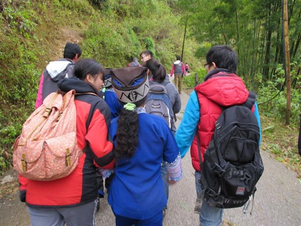  Finally,we left the simple life and back to HK