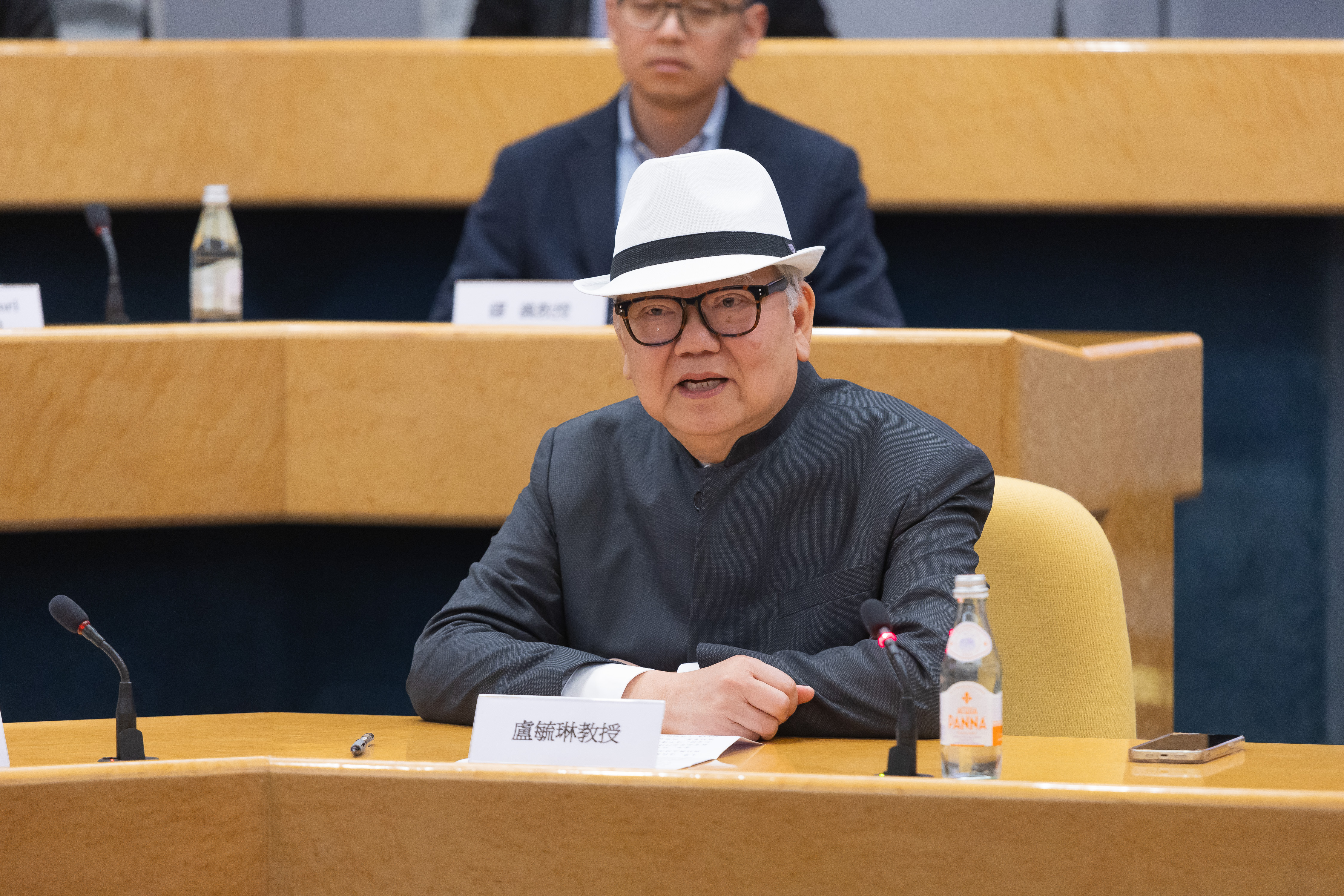 This donation is facilitated by Prof. Lo Yuk-Lam, who views the collaboration as a strong demonstration of Sinovac’s support for scientists.