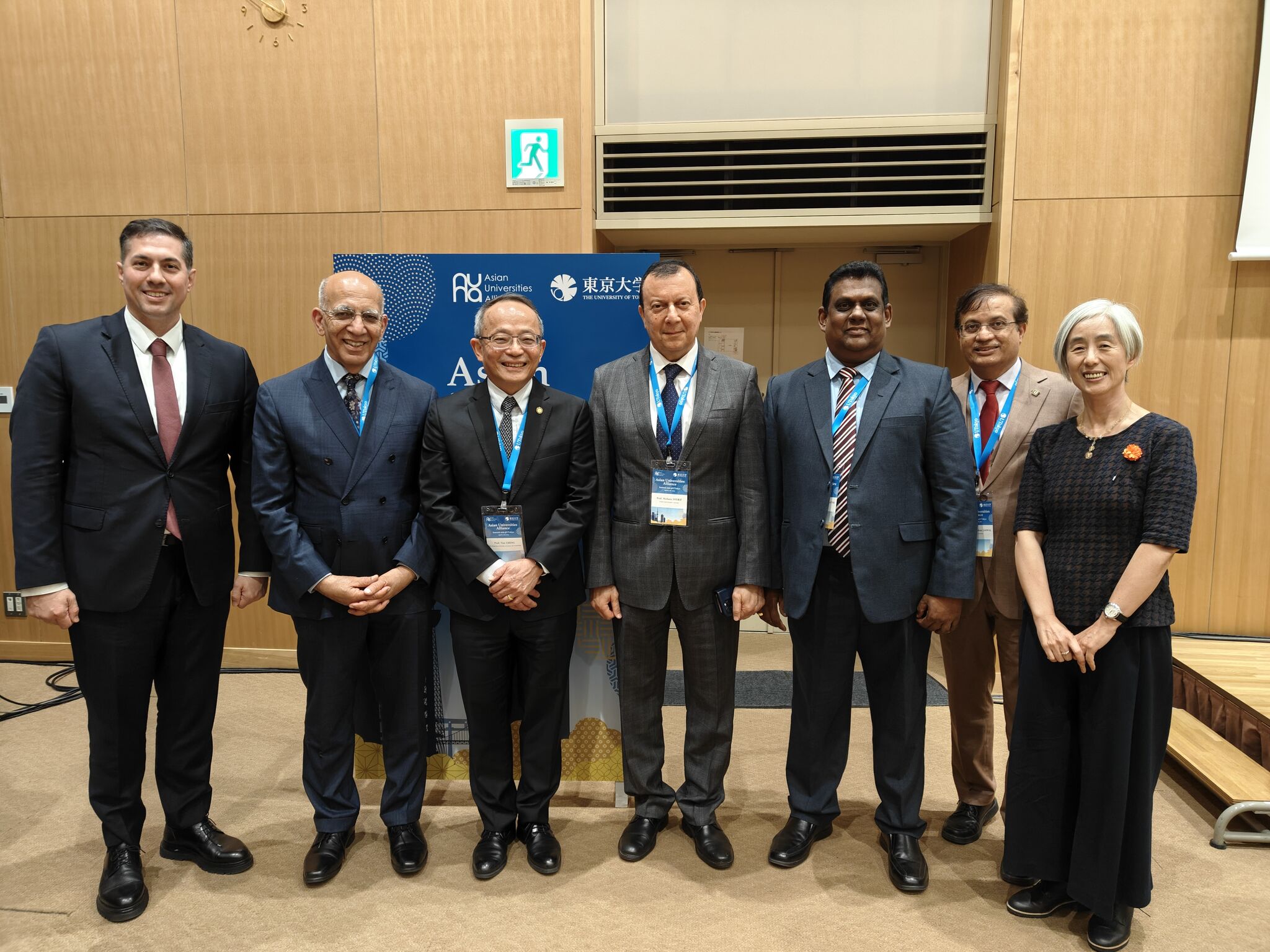 A group photo of HKUST Vice-President for Research and Development Prof. Tim CHENG (third left) with representatives from Nazarbayev University, United Arab Emirates University and University of Colombo.
