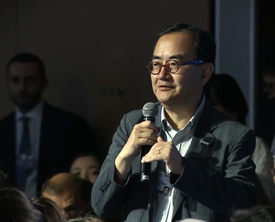  Dr. KIM Shin Cheul represents HKUST to speak in the Global University Leaders Forum 2025 Dialogue Series.