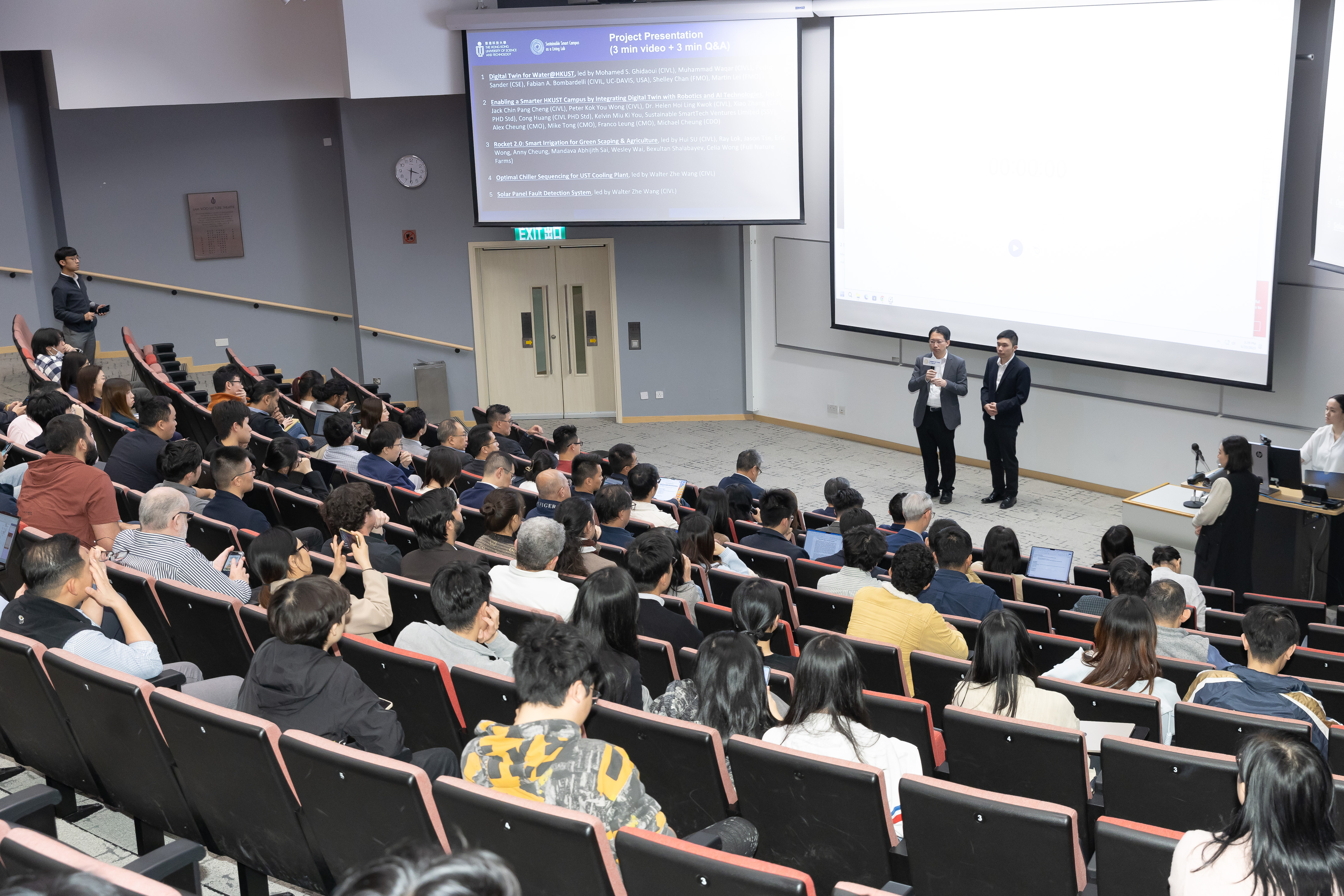 Project teams participated in the Living Lab program showcased their innovations on the Pitch Day.