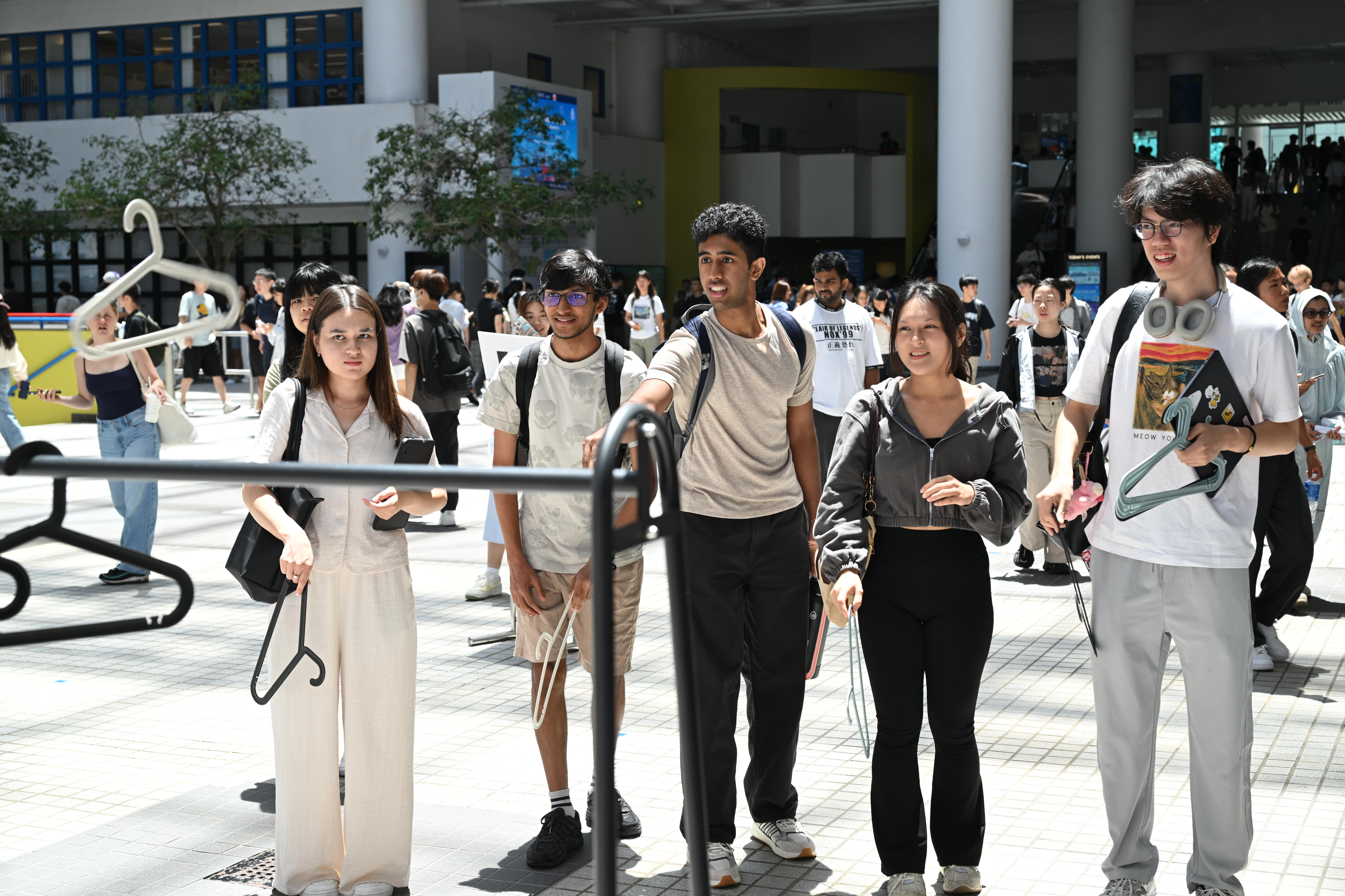 科大同學體驗攤位遊戲。