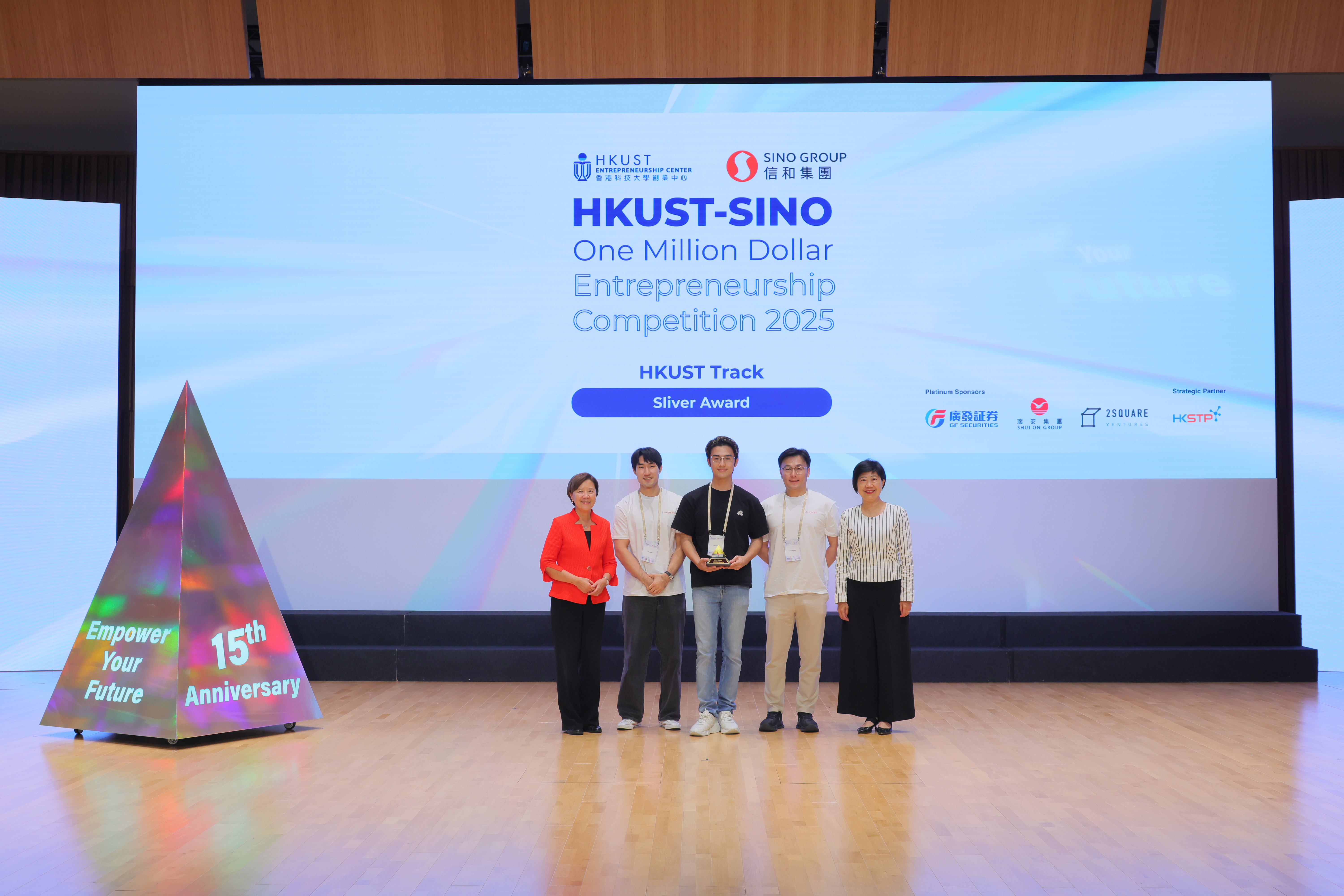 Silver Award (Second runner-up) of the HKUST Track was presented to Lulusmiles