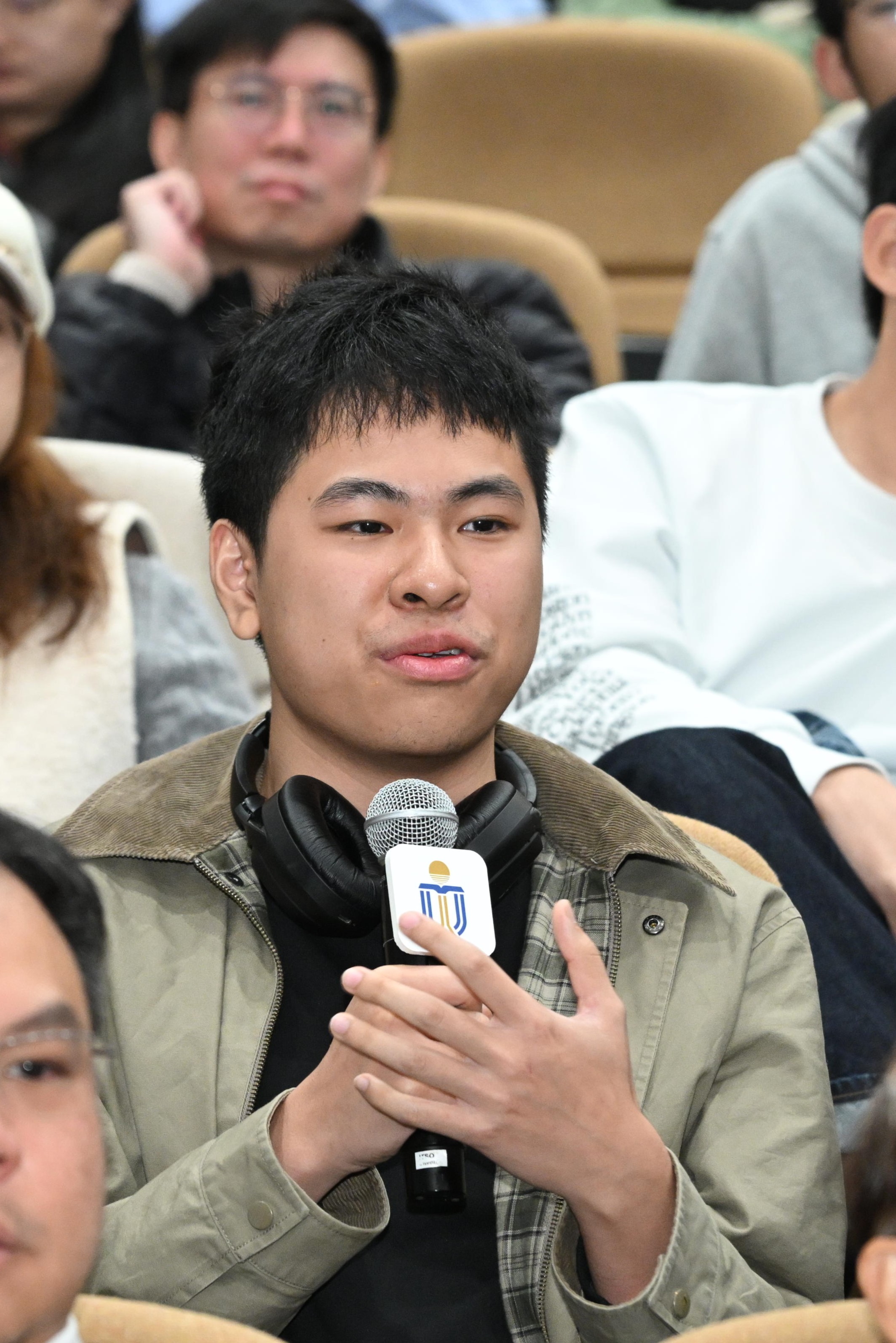 The forum includes vibrant Q&A sessions that explored pressing global challenges and the future of innovation. 