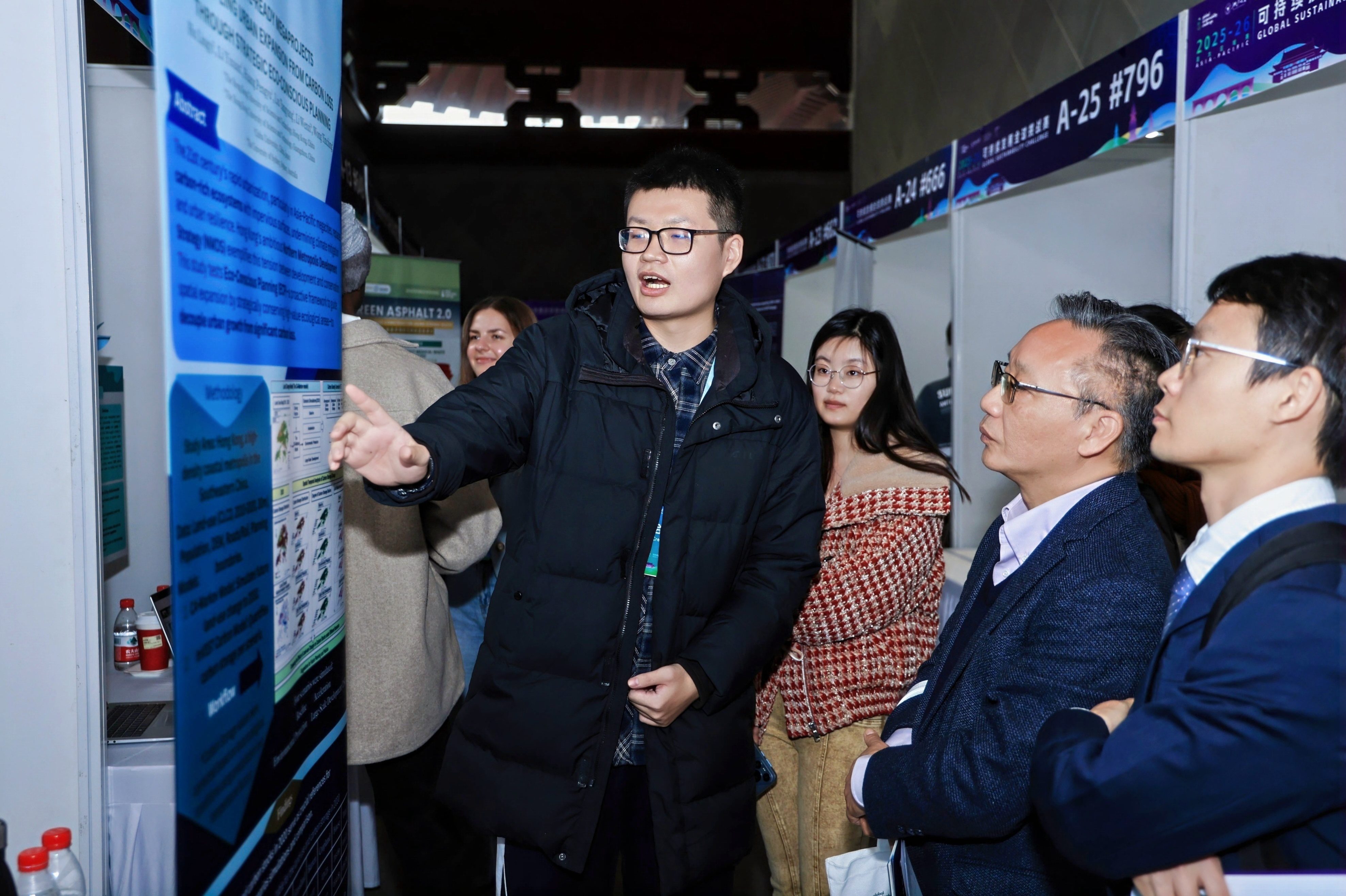 Participants showcased their innovative solutions to address two pressing global challenges: Sustainable Energy, and Adaptation and Resilience, with live demonstrations of projects and presentations.
